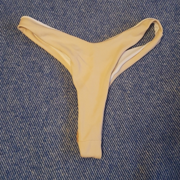 Bathing suit - Picture 3 of 4